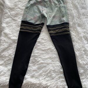 Bombshell Camo leggings